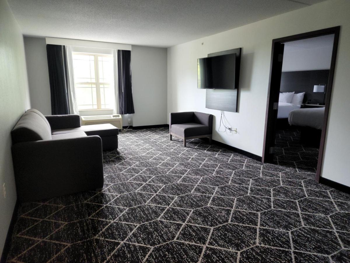 La Quinta Inn & Suites By Wyndham Лейк Джордж Екстериор снимка