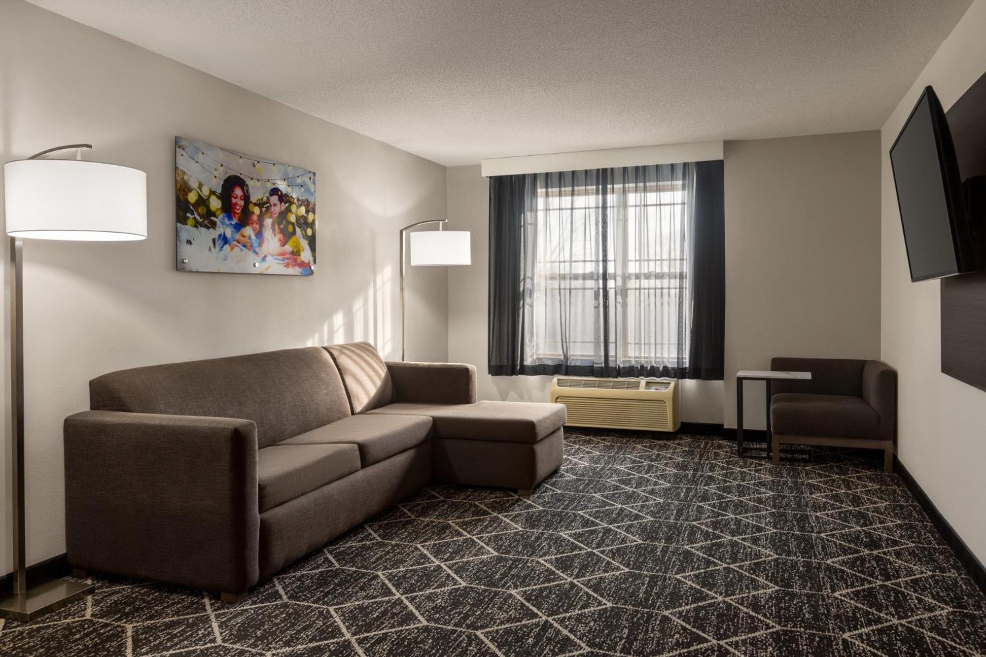 La Quinta Inn & Suites By Wyndham Лейк Джордж Екстериор снимка
