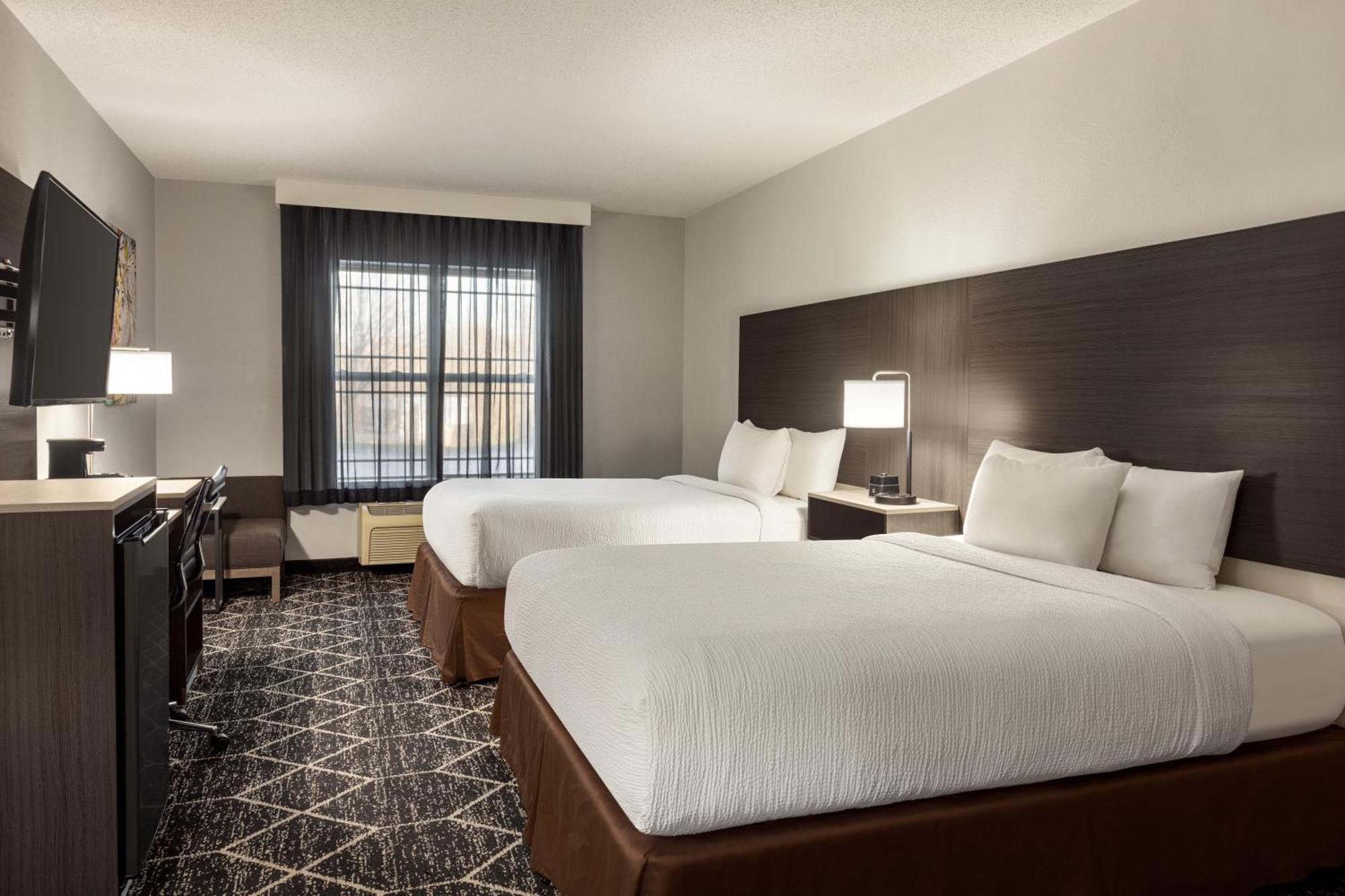 La Quinta Inn & Suites By Wyndham Лейк Джордж Екстериор снимка