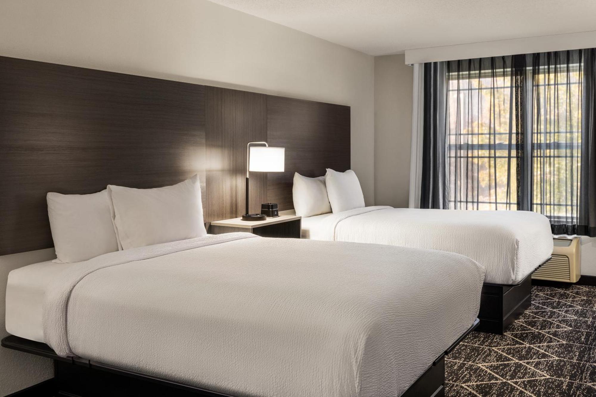 La Quinta Inn & Suites By Wyndham Лейк Джордж Екстериор снимка