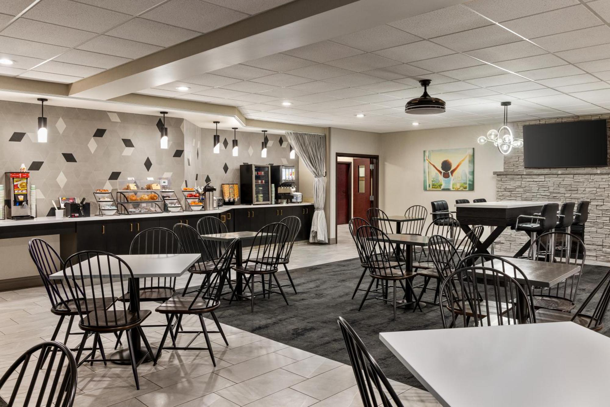 La Quinta Inn & Suites By Wyndham Лейк Джордж Екстериор снимка