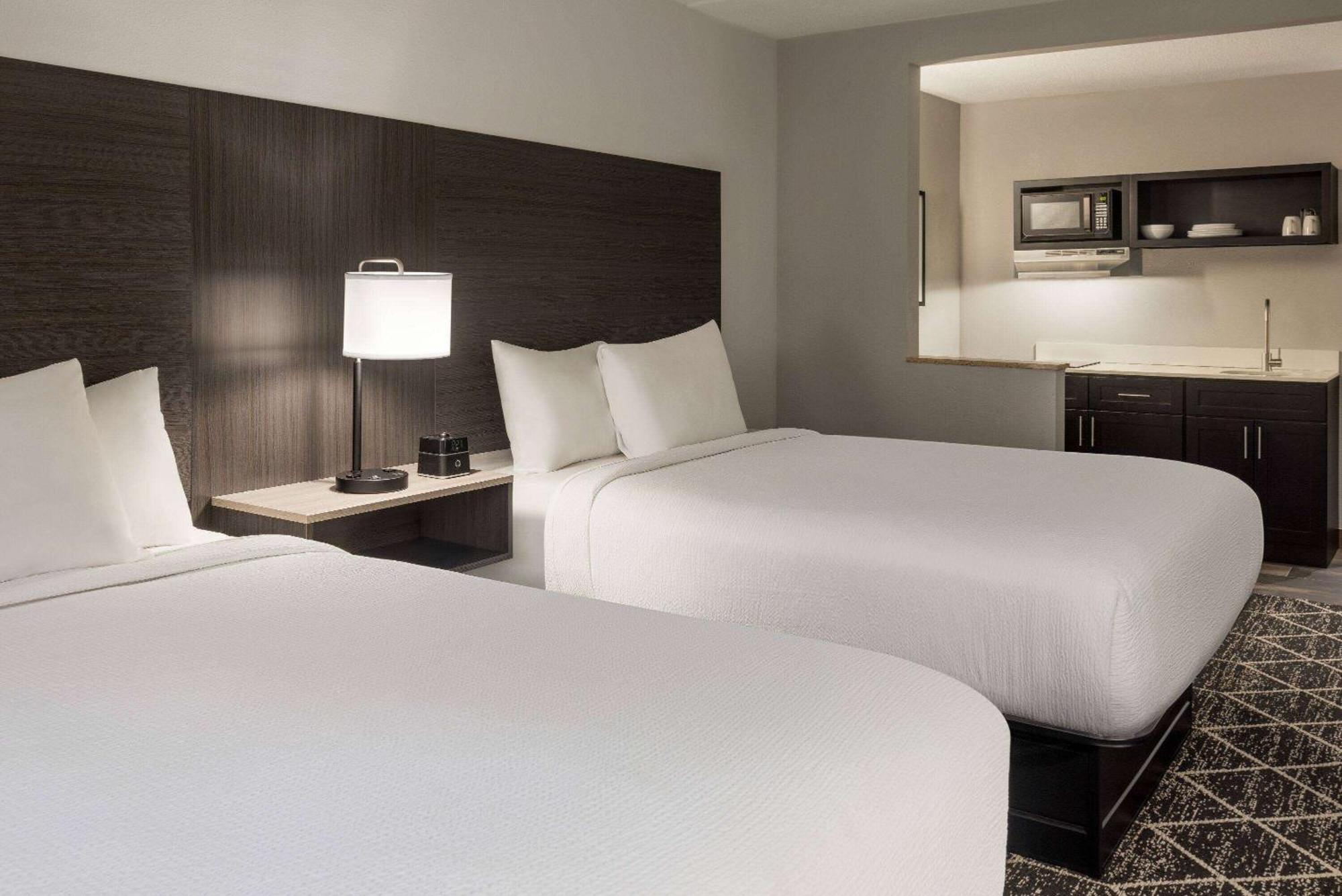 La Quinta Inn & Suites By Wyndham Лейк Джордж Екстериор снимка