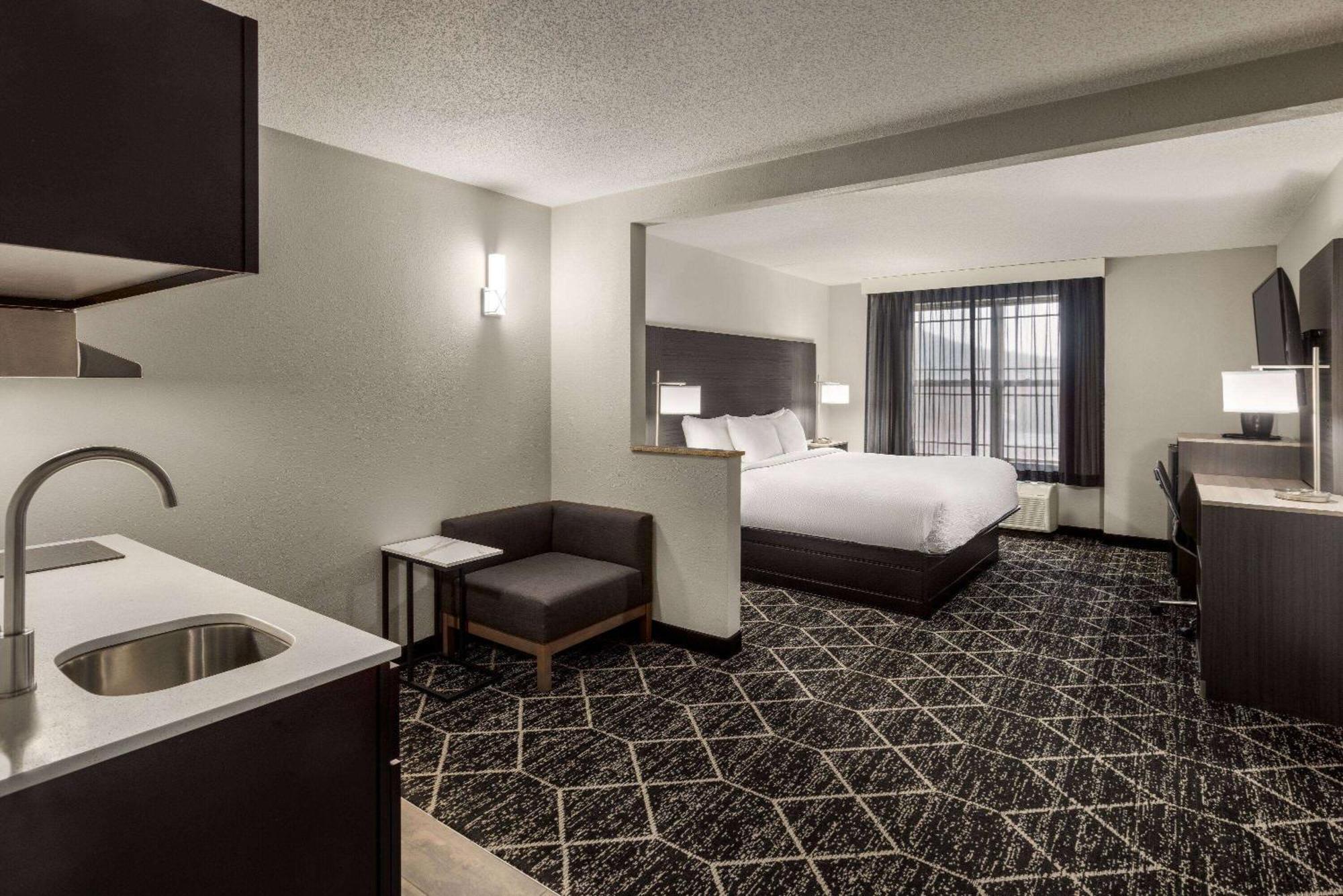 La Quinta Inn & Suites By Wyndham Лейк Джордж Екстериор снимка